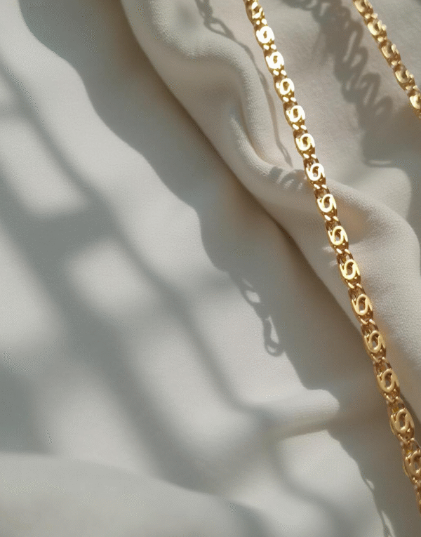 Elegant Oval-Link Gold Polished Chain for Women Divy Gold